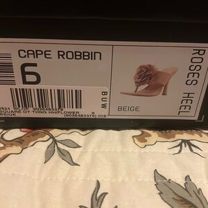 Square ot thng hh flower beige